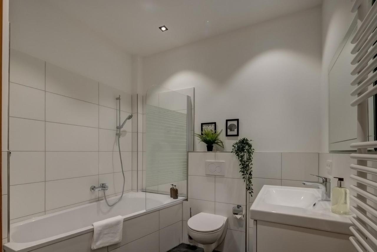 Kaza Guesthouse, Centrally Located 2 & 3 Bedroom Apartments In Augsburg Exterior photo