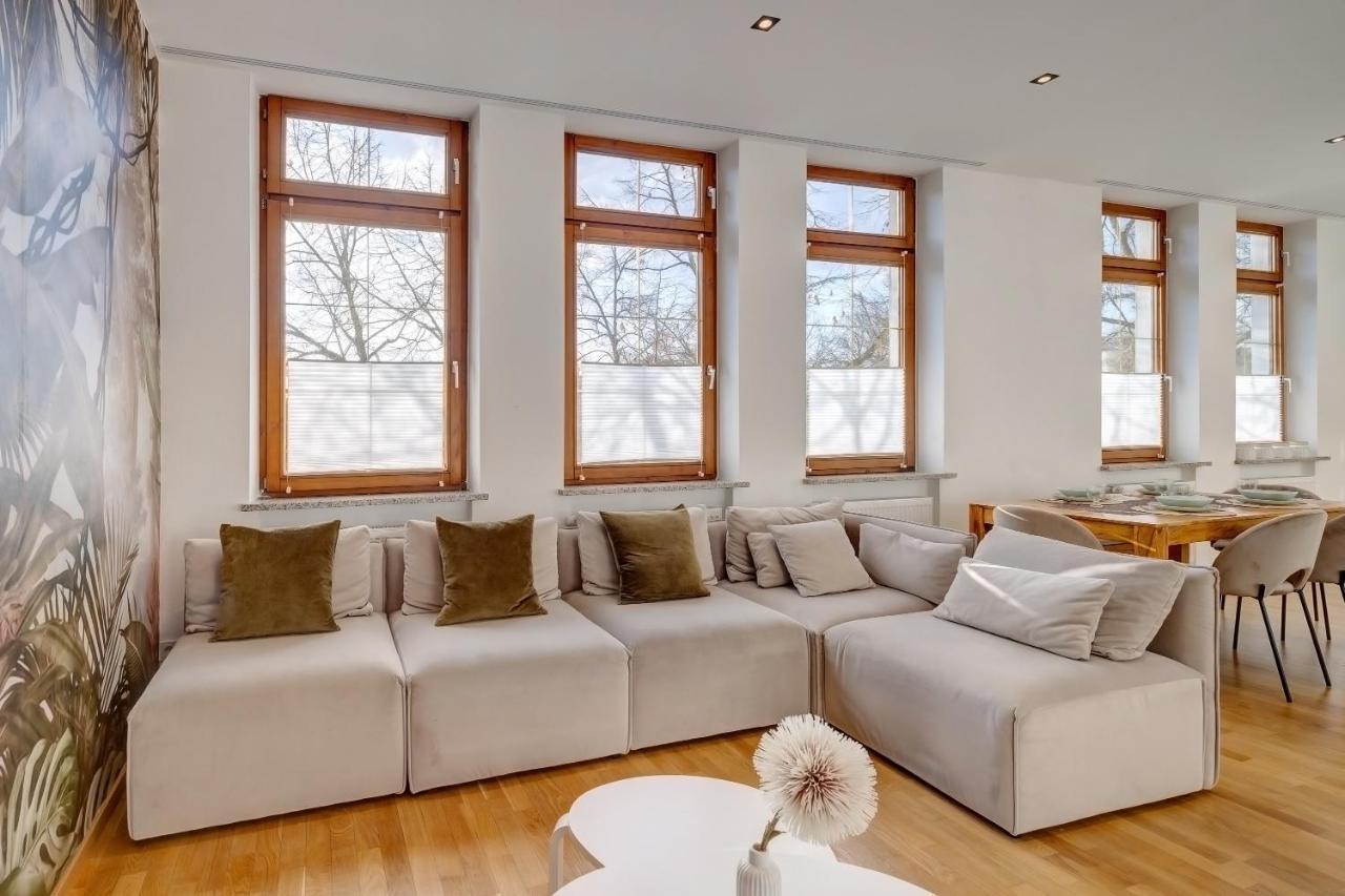 Kaza Guesthouse, Centrally Located 2 & 3 Bedroom Apartments In Augsburg Exterior photo