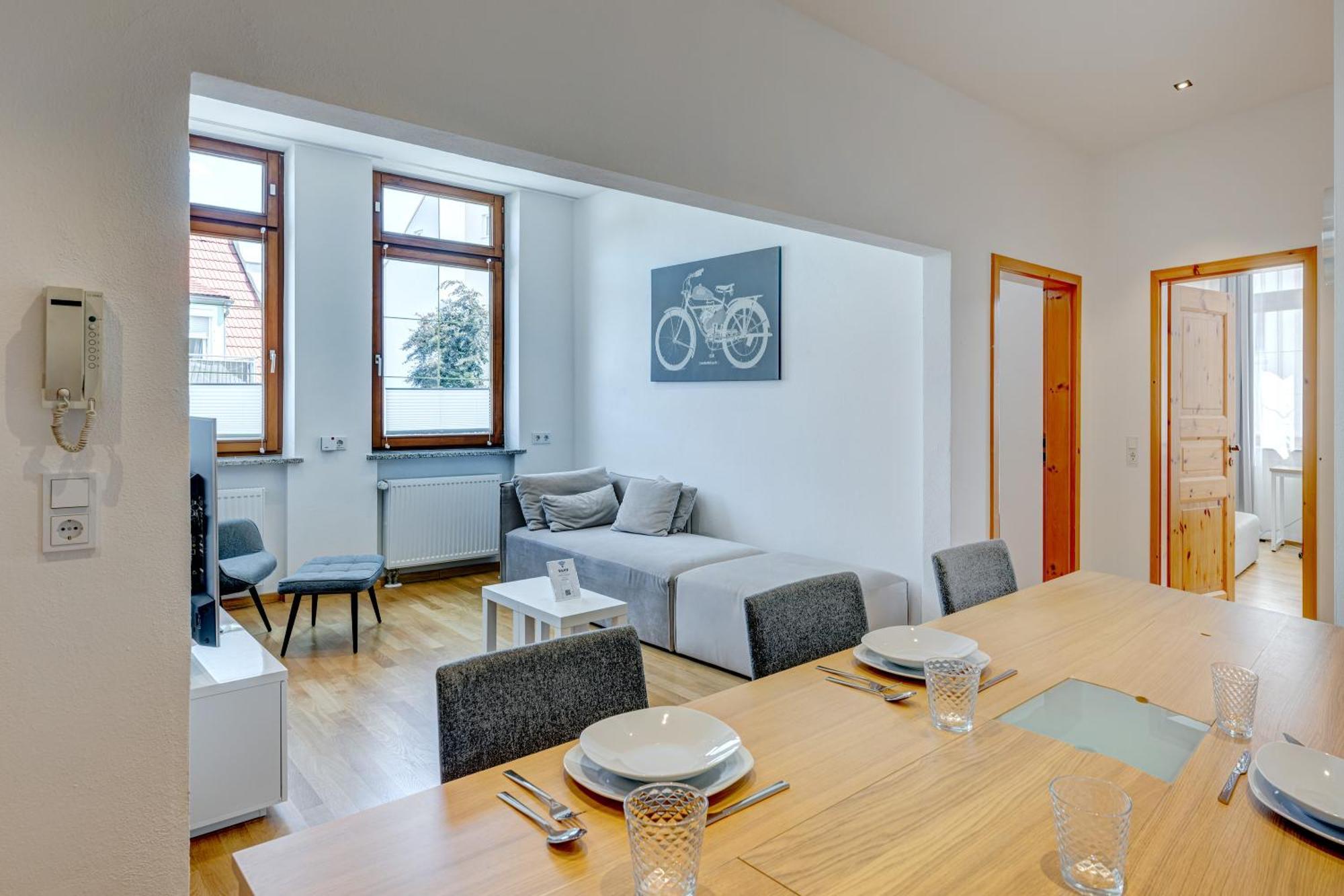 Kaza Guesthouse, Centrally Located 2 & 3 Bedroom Apartments In Augsburg Exterior photo